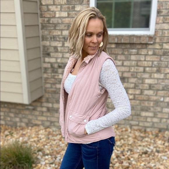 New Adventures Reversible Vest - Picture 4 of 8